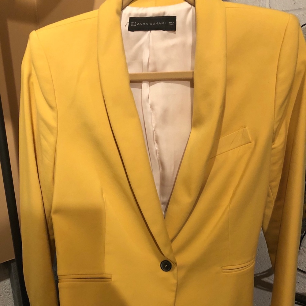 COPY - Zara woman’s blazer